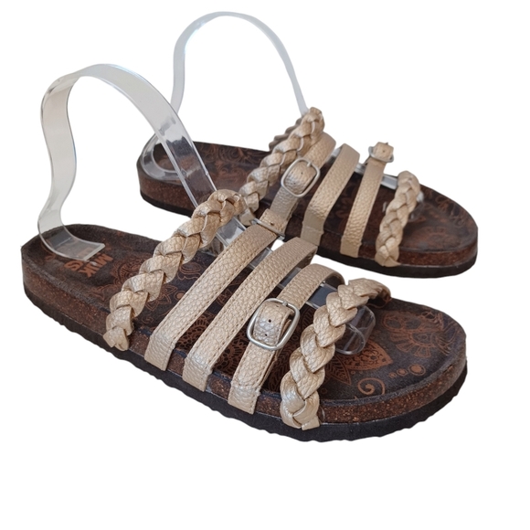 Muk Luks Sandals Gold Braided Leather Open Toe Slip On Casual Womens 10 - Picture 1 of 14